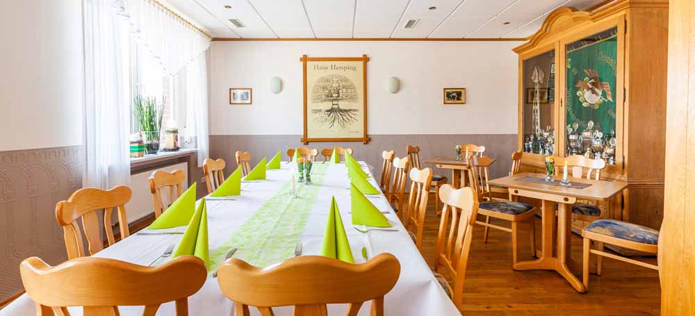 Hervorragende deutsche Küche mit Tradition. Reservieren Sie einen Tisch im Restaurant Hersping in Steinfurt. Tel: 02552 2302.